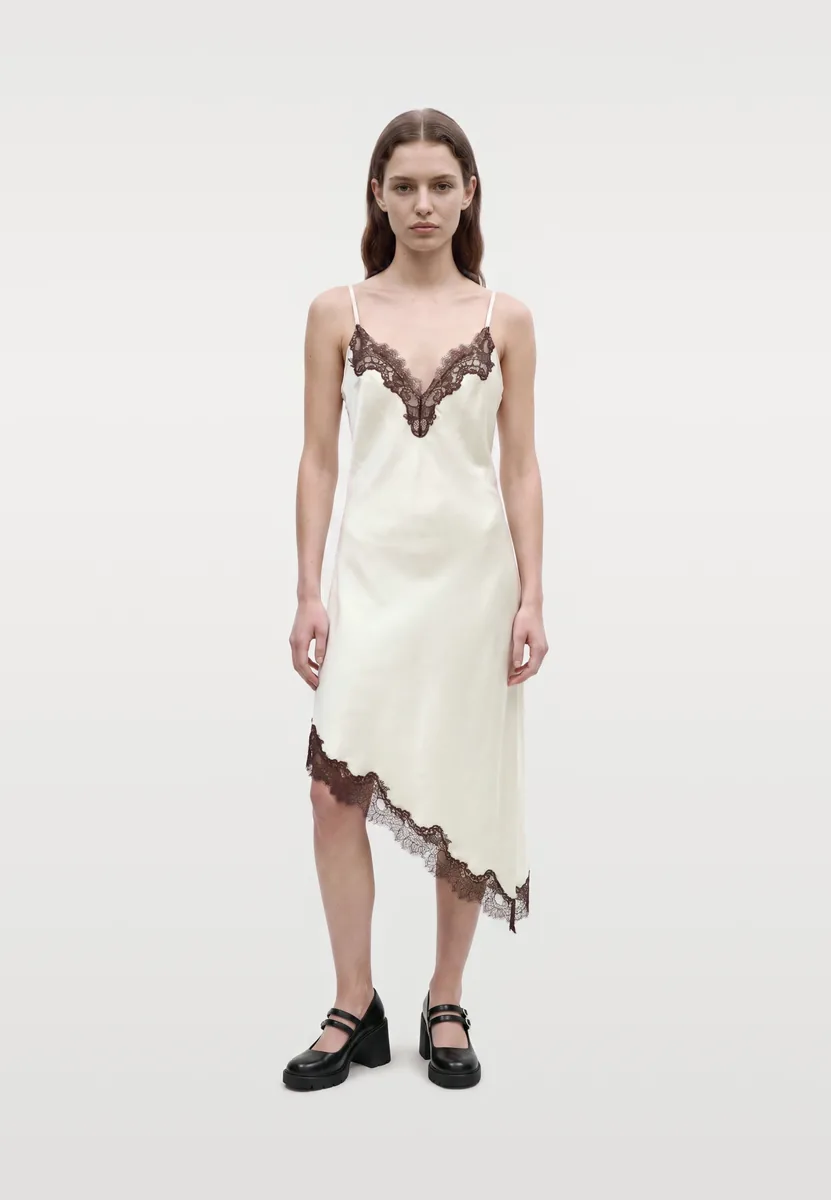 A finished front view made by VibeStudio