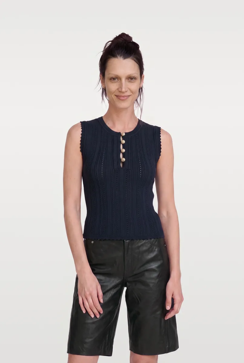 A finished front view made by VibeStudio
